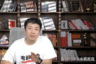 玩嗨了？！詹姆斯赛前大秀舞姿后暴力扣飞 双手抱头难以置信！